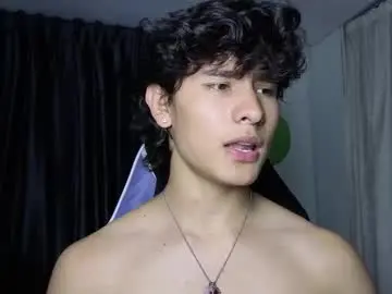 Chaturbate Live Sex Cam of j_u_p_i_t_e_r