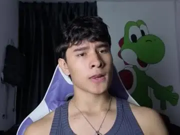 Chaturbate Live Sex Cam of j_u_p_i_t_e_r