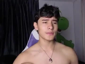 Chaturbate Live Sex Cam of j_u_p_i_t_e_r