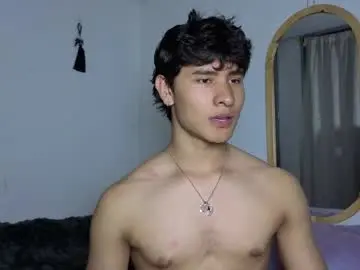 Chaturbate Live Sex Cam of j_u_p_i_t_e_r