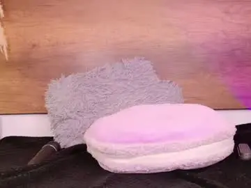 Chaturbate Free Live Porn of lara_curly