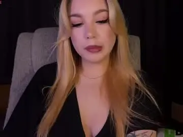 Chaturbate Live Sex Cam of maksisisia