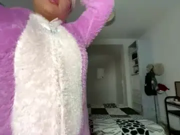 Chaturbate Live Sex Cam of samymoon3