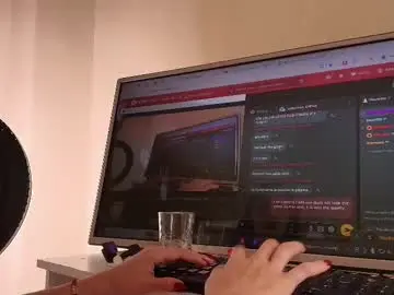 Chaturbate Sex Cam of shkendall