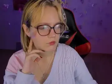 Chaturbate Free Porn Cam of madeline_doll