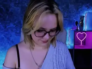 Chaturbate Watch Live Sex Cams of madeline_doll