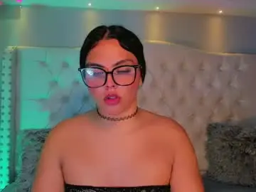 Chaturbate Live Sex Cam of maia_hotts
