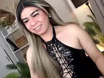 Chaturbate Live Sex Cam of mikha_sensual