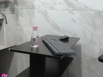 Chaturbate Live Porn of roderick516736