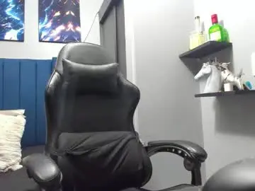 Chaturbate Live Sex Cam of stefann_salvatore