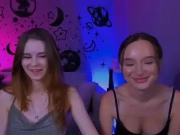 Chaturbate Nude Webcam of angie_foxy