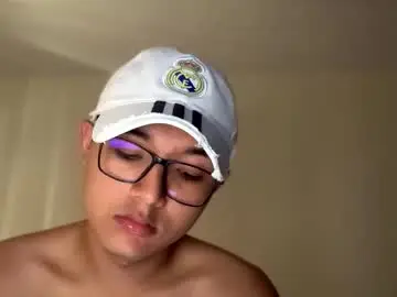 Chaturbate Watch Live Sex Cams of chriis_18