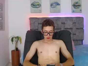 Chaturbate Live Sex Cam of skinny_bigcock20