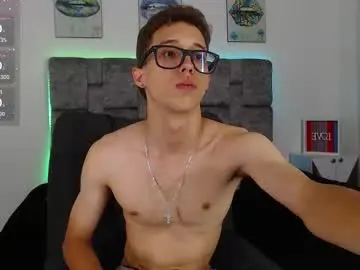 Chaturbate Free Porn Cam of skinny_bigcock20