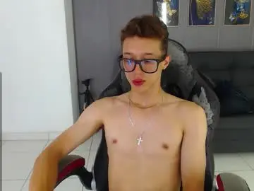 Chaturbate Adult Video Chat of skinny_bigcock20