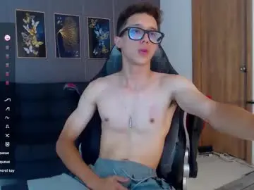 Chaturbate Live Sex of skinny_bigcock20