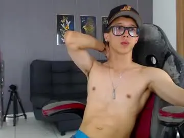 Chaturbate Adult Video Chat of skinny_bigcock20