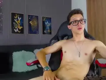 Chaturbate Live Sex of skinny_bigcock20