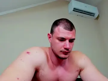 Chaturbate Live Sex Cam of troy_bigtitan
