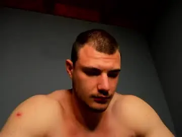 Chaturbate Live Sex Cam of troy_bigtitan