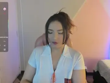 Chaturbate Live Sex Cam of cristal__hot_1