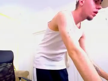 Chaturbate Adult Webcams of krewvaughn