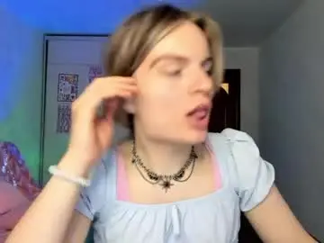 Chaturbate Watch Live Sex Cams of millikira006