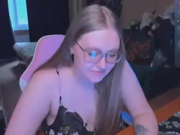 Chaturbate Live Sex Cam of alice_dreamgirl_