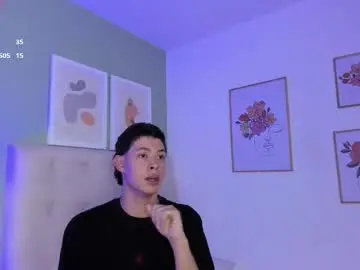 Chaturbate Live Sex Cam of apoloricci