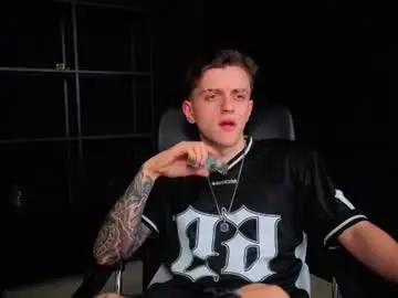 Chaturbate Live Sex Cam of felixstark