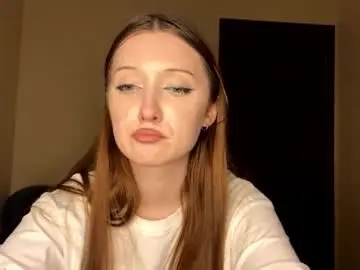 Chaturbate Live Sex Cam of shamikabrandenburg