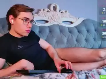Chaturbate Sex Cam of simonwarner