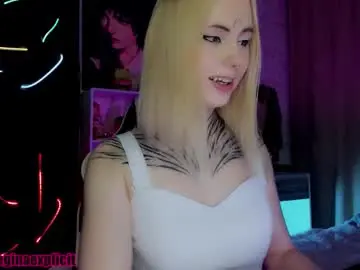 Chaturbate Best live sex cam show of snake_bites