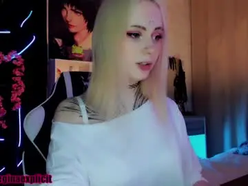 Chaturbate Nude Webcam of snake_bites