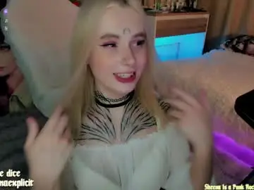 Chaturbate Nude Webcam of snake_bites