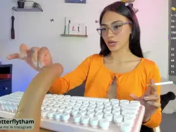 Chaturbate Live Sex Cam of thamara_cooper_