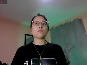 Chaturbate Live Sex Cam of shantalcerezo