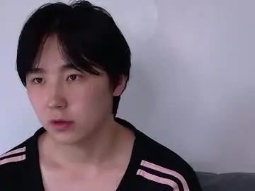 Chaturbate Live Sex Cam of heejinwang
