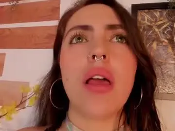 Chaturbate Live Sex Cam of llanna_