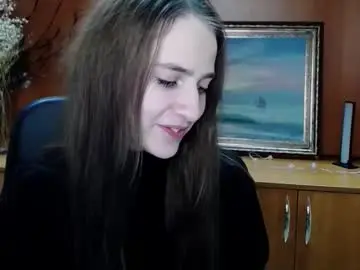Chaturbate Free Porn Cam of smilequeen_3