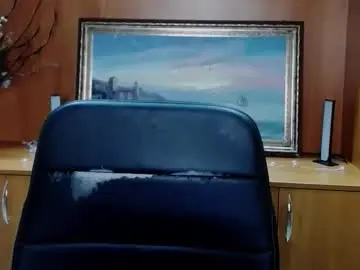 Chaturbate Free Porn Cam of smilequeen_3