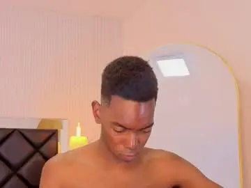 Chaturbate Live Sex Cam of kenneth_smisth