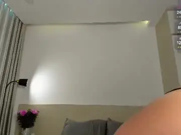 Chaturbate Live Sex Cam of medea_allure