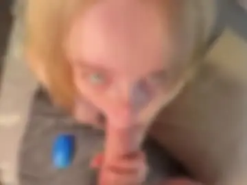 Chaturbate Nude Webcam of emily0303