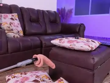 Chaturbate Sex Cam of lara_giraldo
