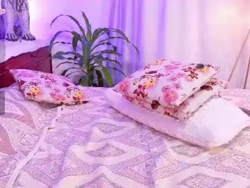 Chaturbate Live Sex Cam of lara_giraldo