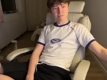 Chaturbate Live Sex Cam of malcolm_yang