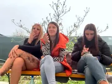 Chaturbate Live Porn of squirt_bunny77