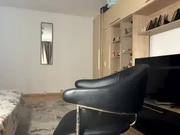 Chaturbate Free Porn Cam of squirt_bunny77