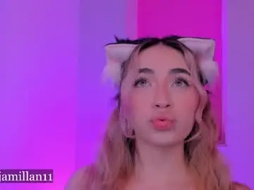 Chaturbate Live Sex Cam of alejamillan1